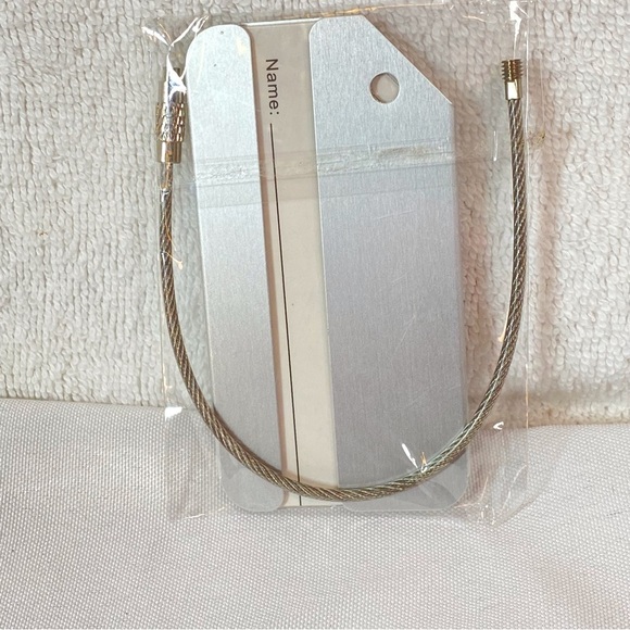 6 for$20♥️ local kine luggage tag - Picture 2 of 3